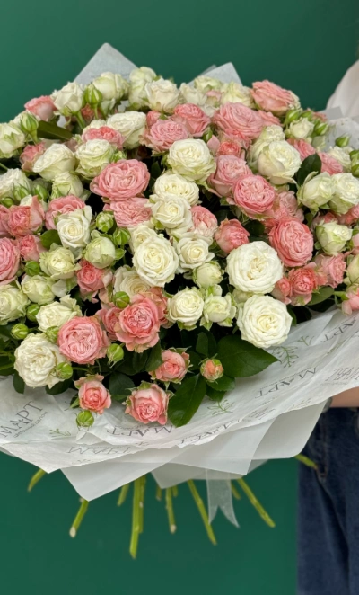 Микс из 35 кустовых роз «Поцелуй ангела»