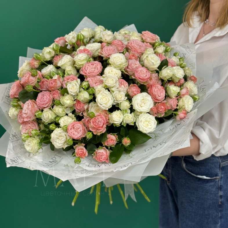 Микс из 35 кустовых роз &laquo;Поцелуй ангела&raquo;