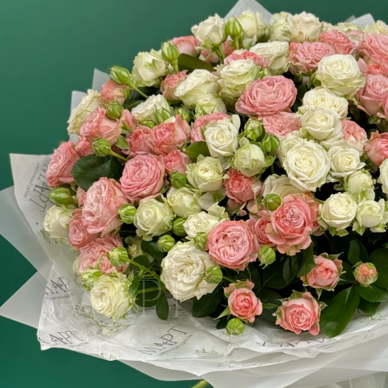 Микс из 35 кустовых роз &laquo;Поцелуй ангела&raquo;