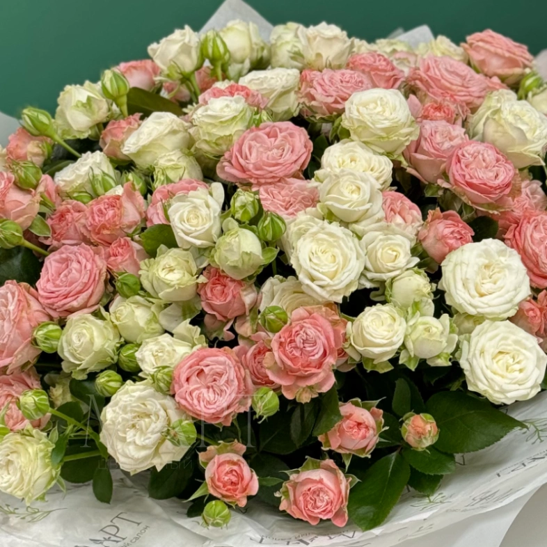 Микс из 35 кустовых роз &laquo;Поцелуй ангела&raquo;